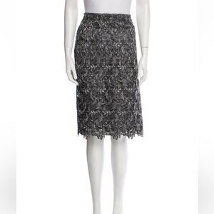 St John NWT Gray Lace Skirt